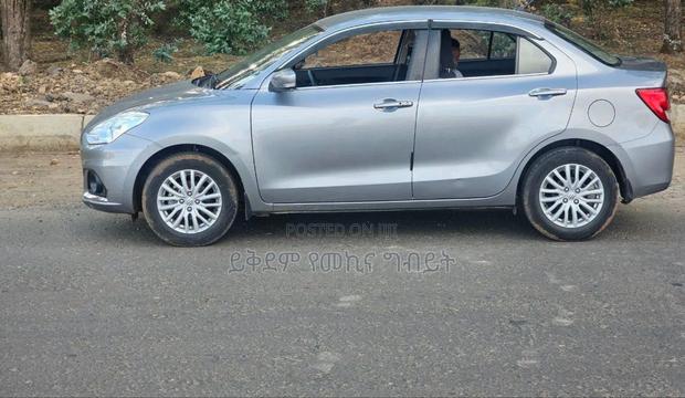 Suzuki Dzire 2022 Silver