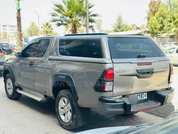 Toyota Hilux 2.4 Diesel 2020 Gray