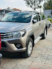 Toyota Hilux 2019 Gray for sale
