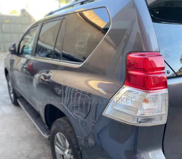 Toyota Land Cruiser Prado 2013 Gray