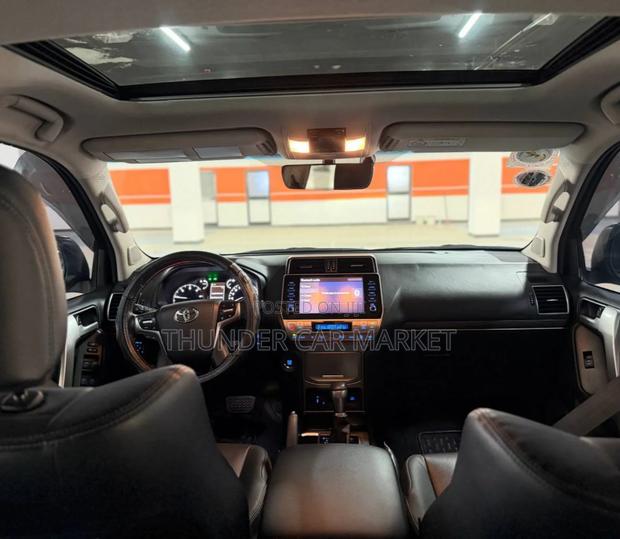 Toyota Land Cruiser Prado 2023 Gray