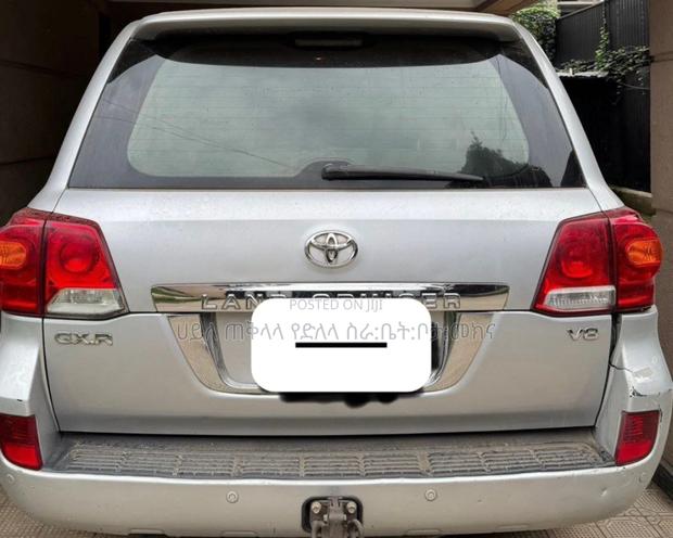 Toyota Land Cruiser 2013 Silver