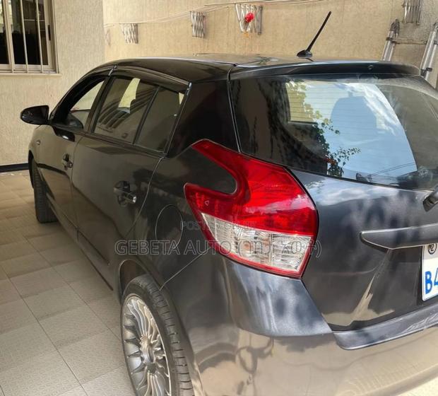 Toyota Yaris 2015