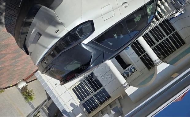 Peugeot 5008 2019 White