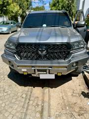 Toyota Land Cruiser 4.5 V8 VXR 2011 Silver for sale