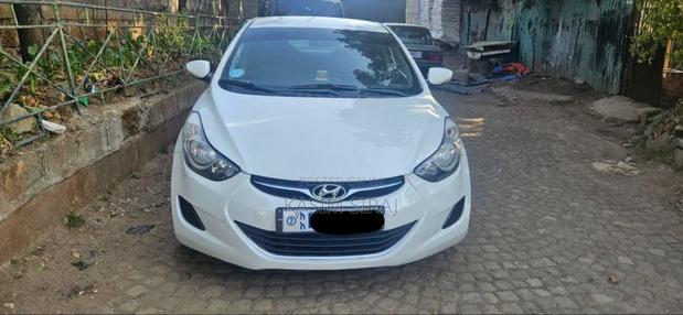 Hyundai Avante 2013 White