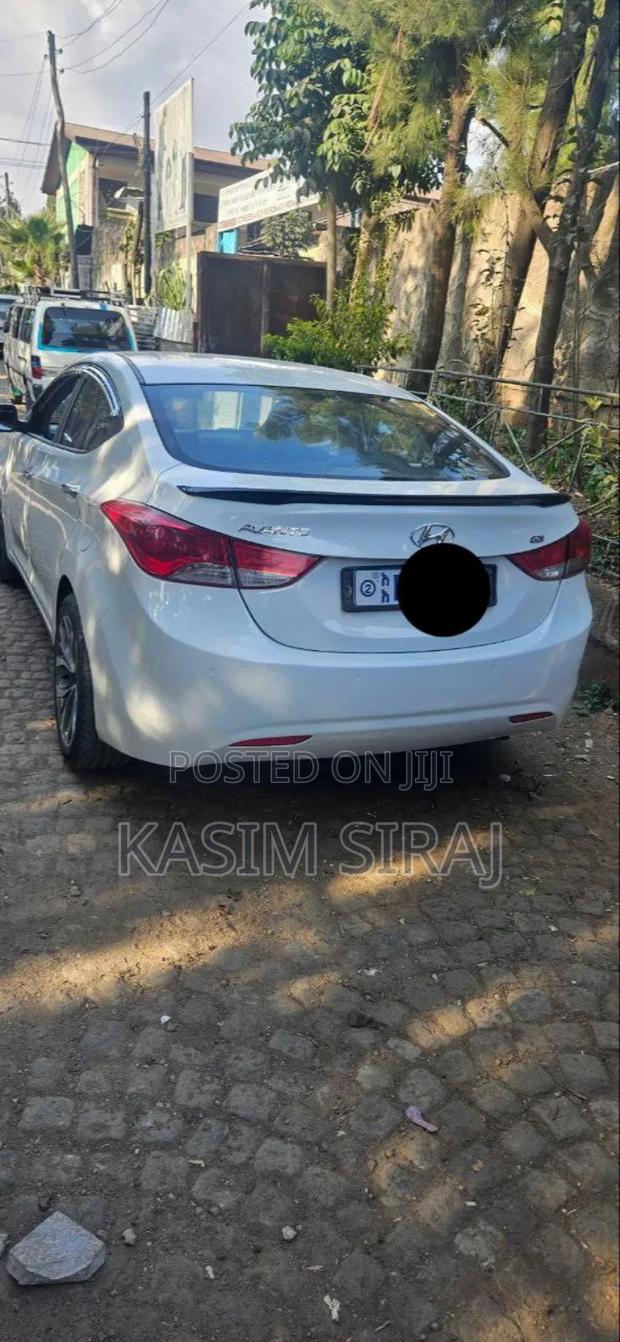 Hyundai Avante 2013 White