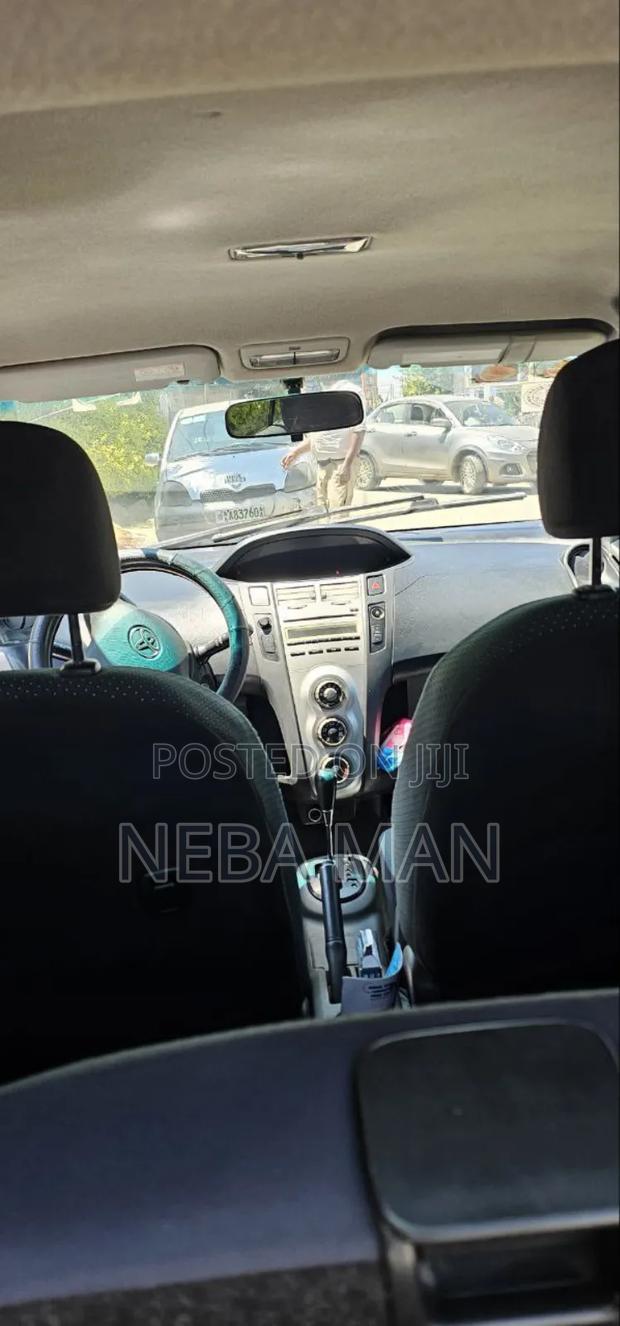 Toyota Yaris 1.0 VVT-i 2007 Gray
