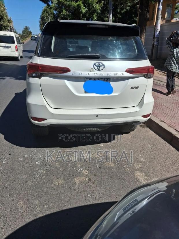 Toyota Fortuner 2.7 AWD 2020 White