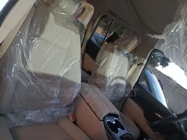 New Toyota Land Cruiser LC300 2025 White