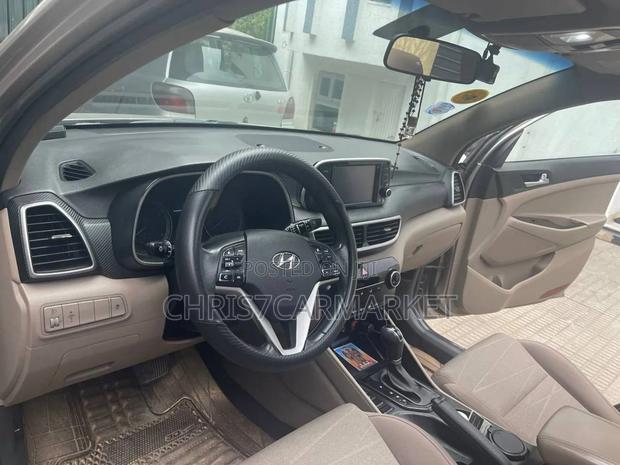 Hyundai Tucson SE FWD 2020 Gold