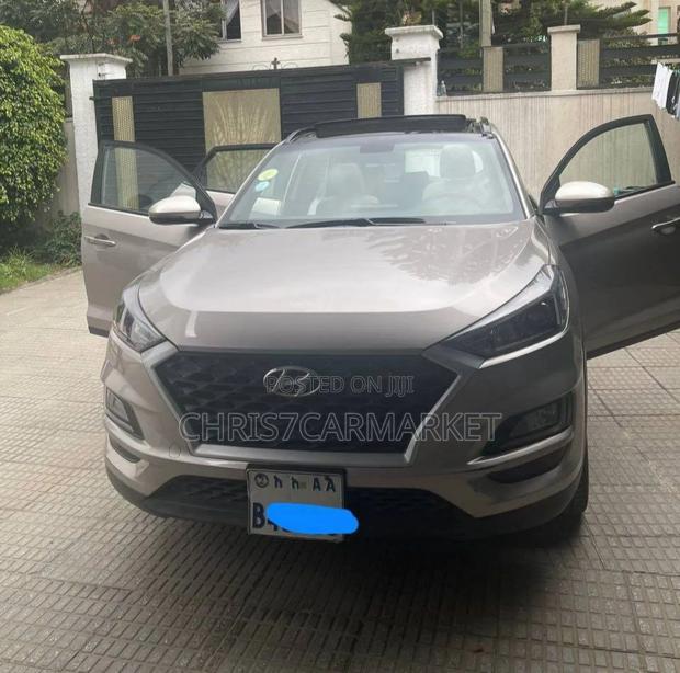 Hyundai Tucson SE FWD 2020 Gold