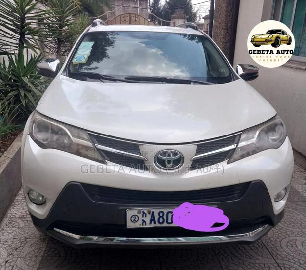 Toyota RAV4 2015 White