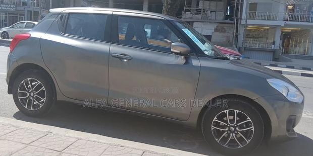 Suzuki Swift 2021 Brown