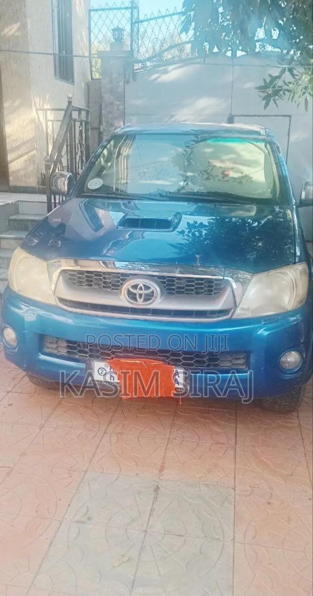 Toyota Hilux 2.5 D-4D 4X4 SRX 2009 Blue