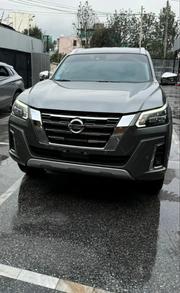 Nissan X-Trail 2.0 Petrol AWD 2022 Gray for sale