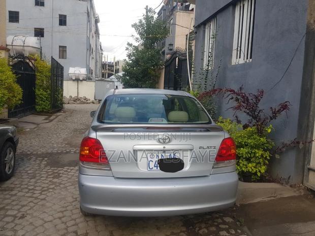 Toyota Platz 2004 Silver