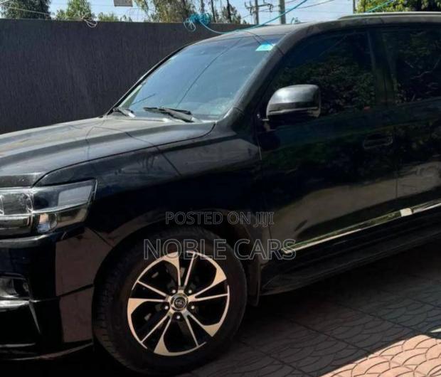 Toyota Land Cruiser 2011 Matt Black