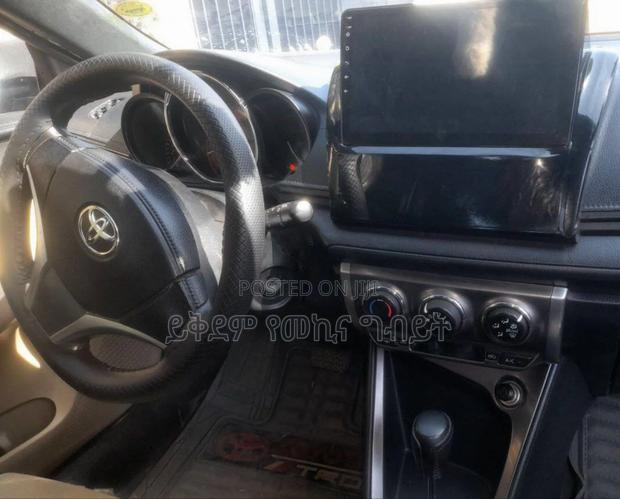 Toyota Yaris 2014 Gray