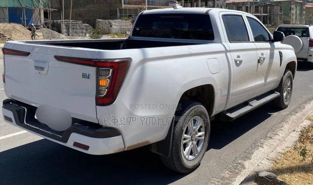 Sinotruk Howo 2025 White