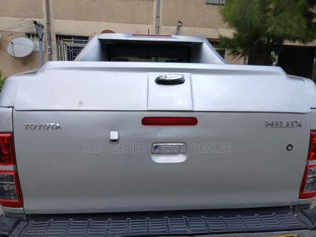 Toyota Hilux 2014 Silver