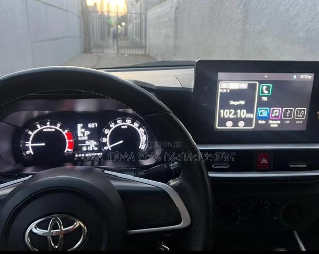 Toyota Raize 2022 Off white