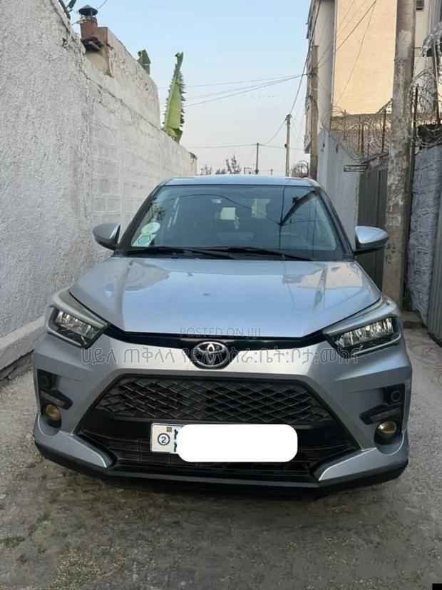 Toyota Raize 2022 Off white