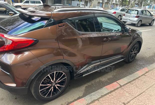 Toyota C-HR 2018 Brown