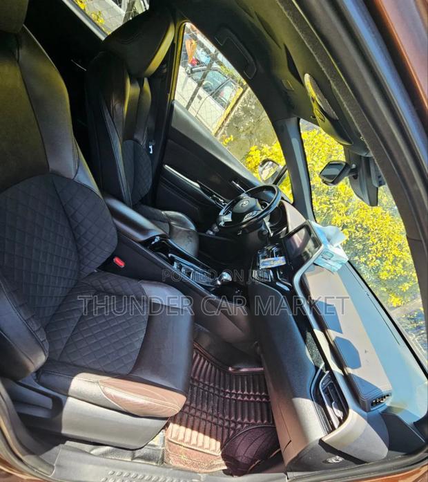 Toyota C-HR 2018 Brown