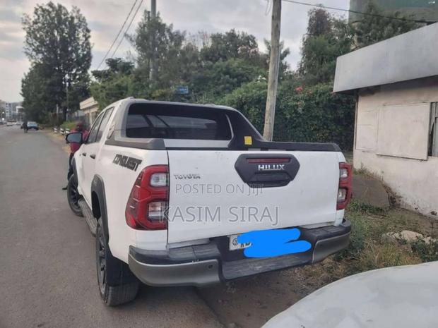 Toyota Hilux Revo Double Cab Deisel 2.8 AWD 2022 White