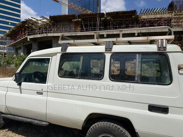 Toyota Land Cruiser 2004