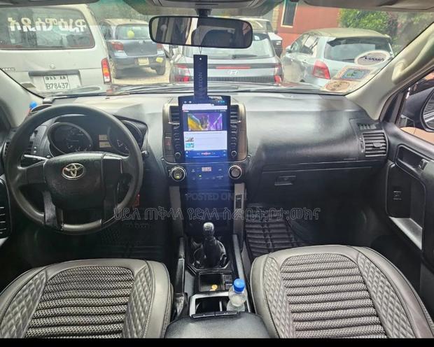 Toyota Land Cruiser Prado 2011 Matt Black