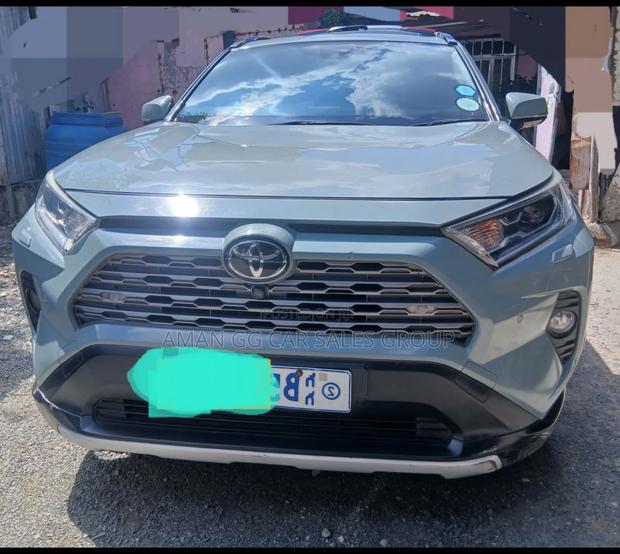 Toyota RAV4 2019 Green