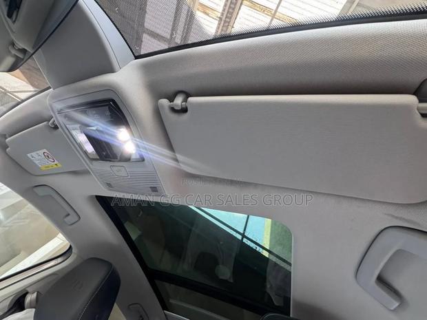 Volkswagen ID.4 2024 Gray