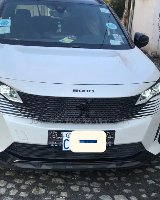 Peugeot 5008 2022 Off white