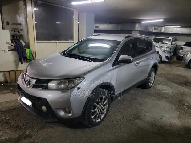 Toyota RAV4 LE 4dr SUV (2.5L 4cyl 6A) 2015 Silver