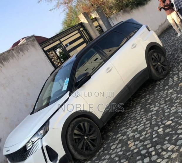 Peugeot 5008 2022 White