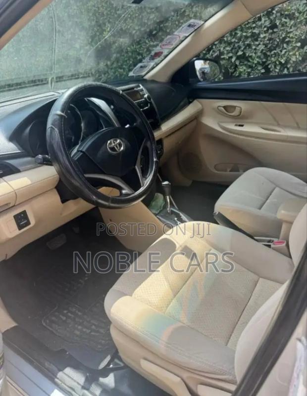 Toyota Yaris 2014 Silver