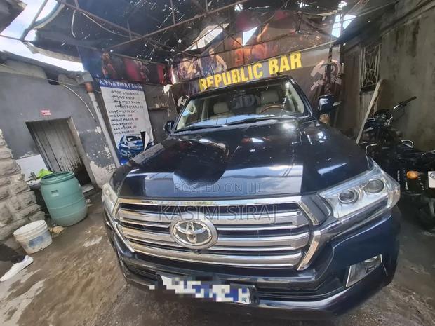Toyota Land Cruiser 4.5 V8 DLX 2015 Black