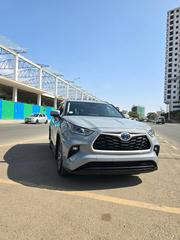 Toyota Highlander Hybrid LE AWD 2023 Gray for sale