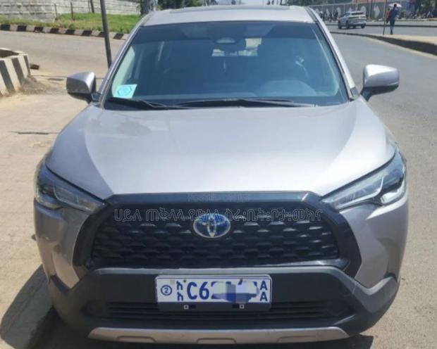 Toyota Corolla Cross Hybrid 2024 Silver