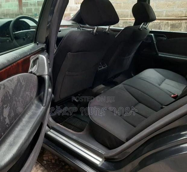 Mercedes-Benz E230 1997 Gray