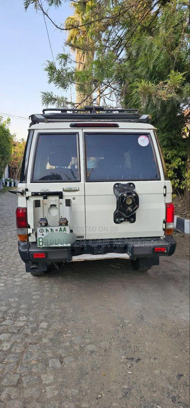 Toyota Land Cruiser 2014 White