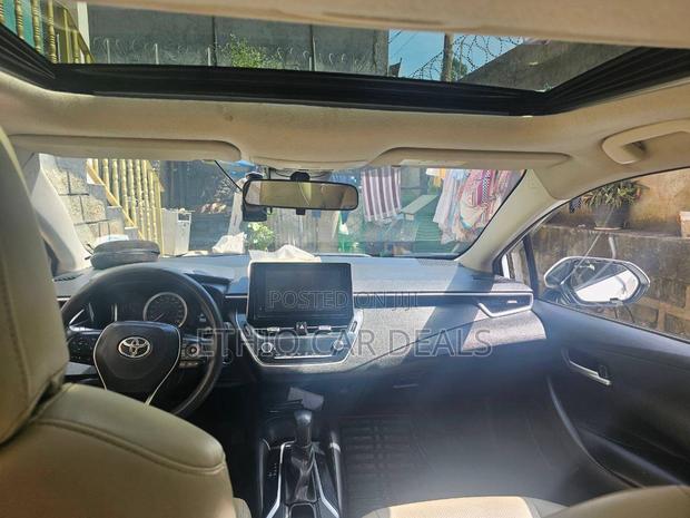 Toyota Corolla 2022 White