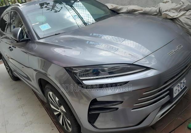 New BYD Song Plus DM-i 2025 Gray