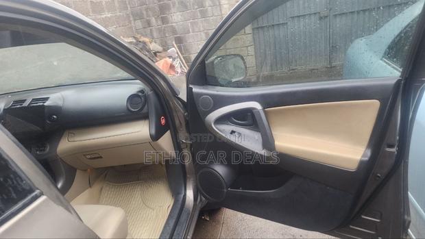 Toyota RAV4 2009 Brown