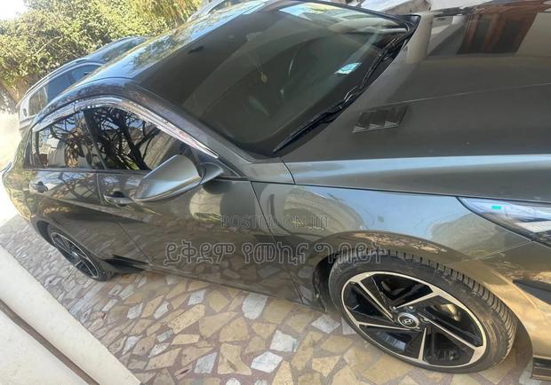 Hyundai Avante 2021 Gray
