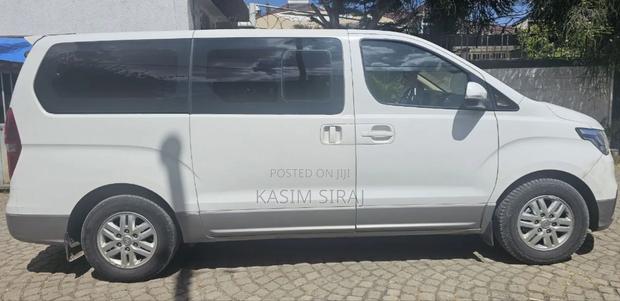 Hyundai H1 2021 White