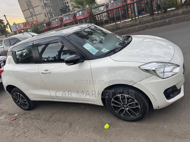 Suzuki Swift Sport 2022 White