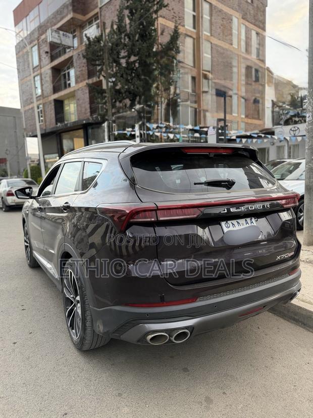 Jetour X70 Plus 1.6 7-Seater FWD 2022 Brown
